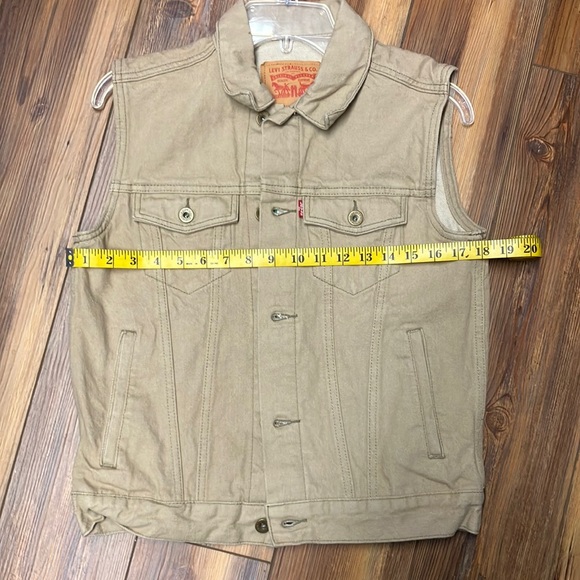 Levi's Tan Denim Vest - Picture 6 of 8